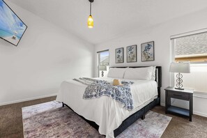 4 bedrooms, iron/ironing board, WiFi, bed sheets