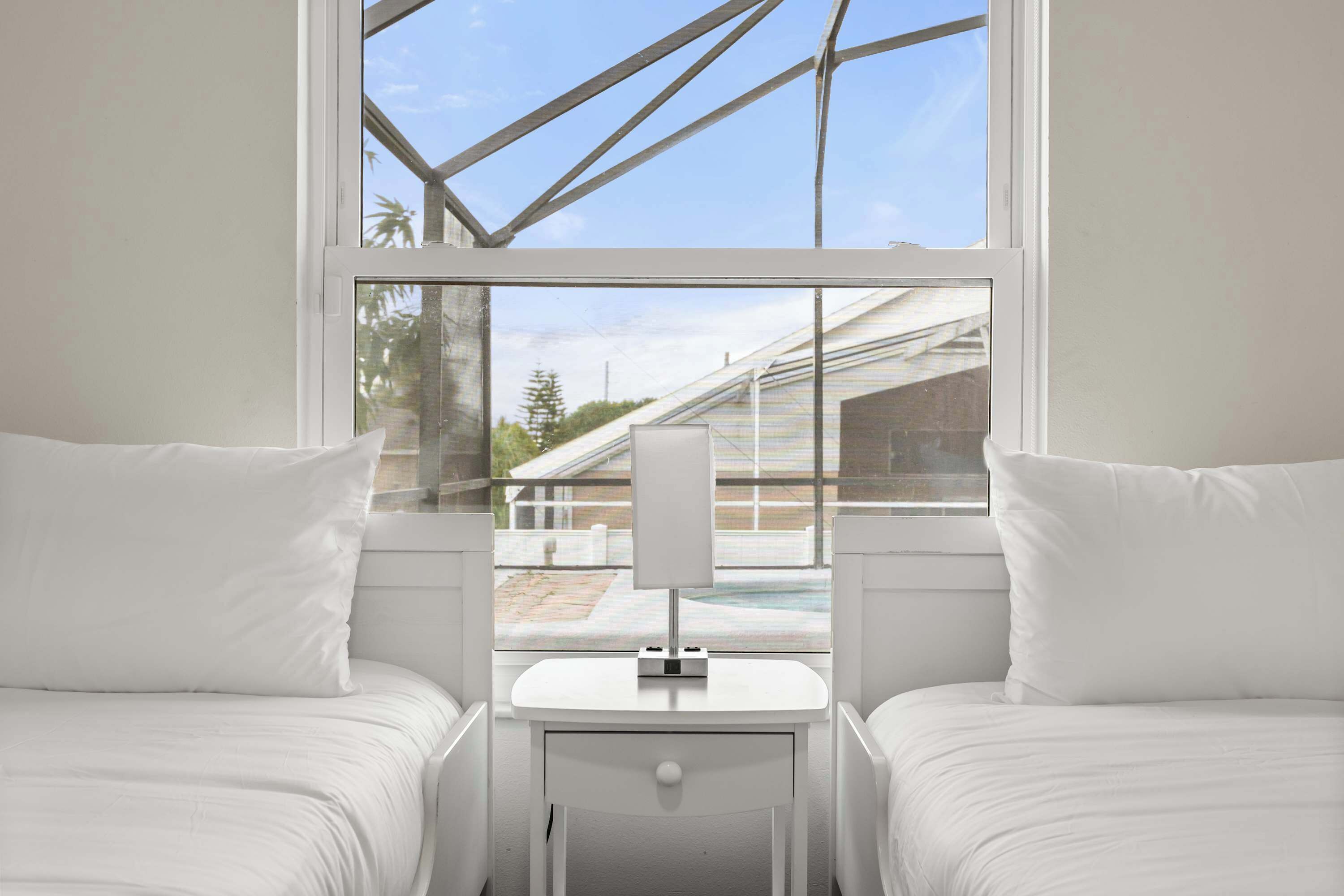 4 makuuhuonetta, silitysrauta/-lauta, Wi-Fi, vuodevaatteet