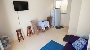 House - Casa Pet Friendly com Varanda e Churrasqueira (Rio das Ostras)