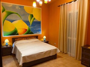 1 bedroom, iron/ironing board, WiFi, bed sheets - Room 'Limoni' with Private Entrance and Balcony, Wi-Fi and Air Conditioning (Castelvetrano Selinunte)