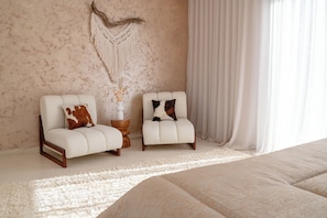 5 habitaciones, tabla de planchar con plancha, wifi y ropa de cama 