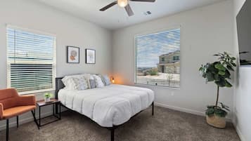 4 bedrooms, iron/ironing board, WiFi, bed sheets