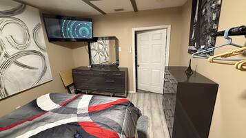 2 dormitorios, tabla de planchar con plancha, wifi gratis y ropa de cama