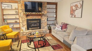 Smart TV, fireplace, offices - Combined these homes have 6 bedrooms, 4 bathrooms, located in McLeansville, NC. (McLeansville)