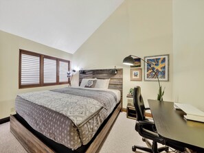 2 bedrooms, desk, free WiFi, bed sheets - Peaceful Mountain Retreat in Cedar Village (Brian Head)