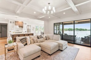 House, Berbilang Katil, Pool Access (The Retreat at Sunrise Cove) | Ruang tamu