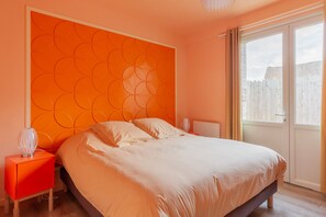 3 chambres, fer et planche à repasser, Wi-Fi, draps fournis