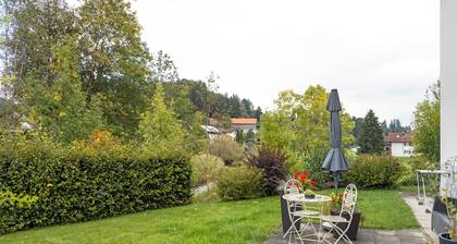 Ferienwohnung 'Am Mühlbach' mit Gemeinschaftsgarten, Balkon und WLAN