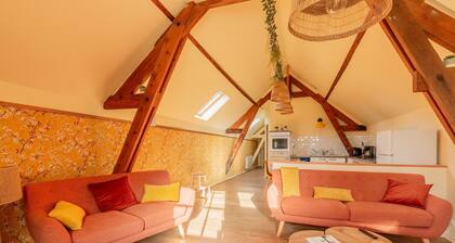 Holiday Home 'La Pause Picarde - Baie De' with Private Terrace, Shared Garden and Wi-Fi
