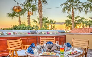 تناول الطعام بالخارج