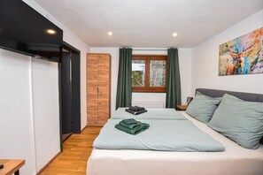 1 bedroom, WiFi, bed sheets