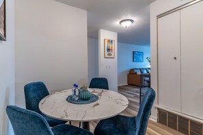 Dining - Charming 1-bedroom apartment in historic downtown Cedar Falls with AC. (Cedar Falls)