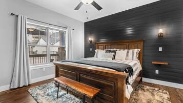 Casa, varias camas, hidromasaje, vista a la montaña (Green Wood Getaway) | 5 habitaciones, decoración personalizada y muebles diferentes