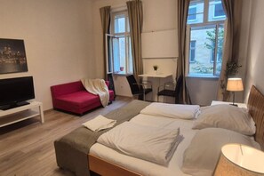 1 bedroom, WiFi, bed sheets