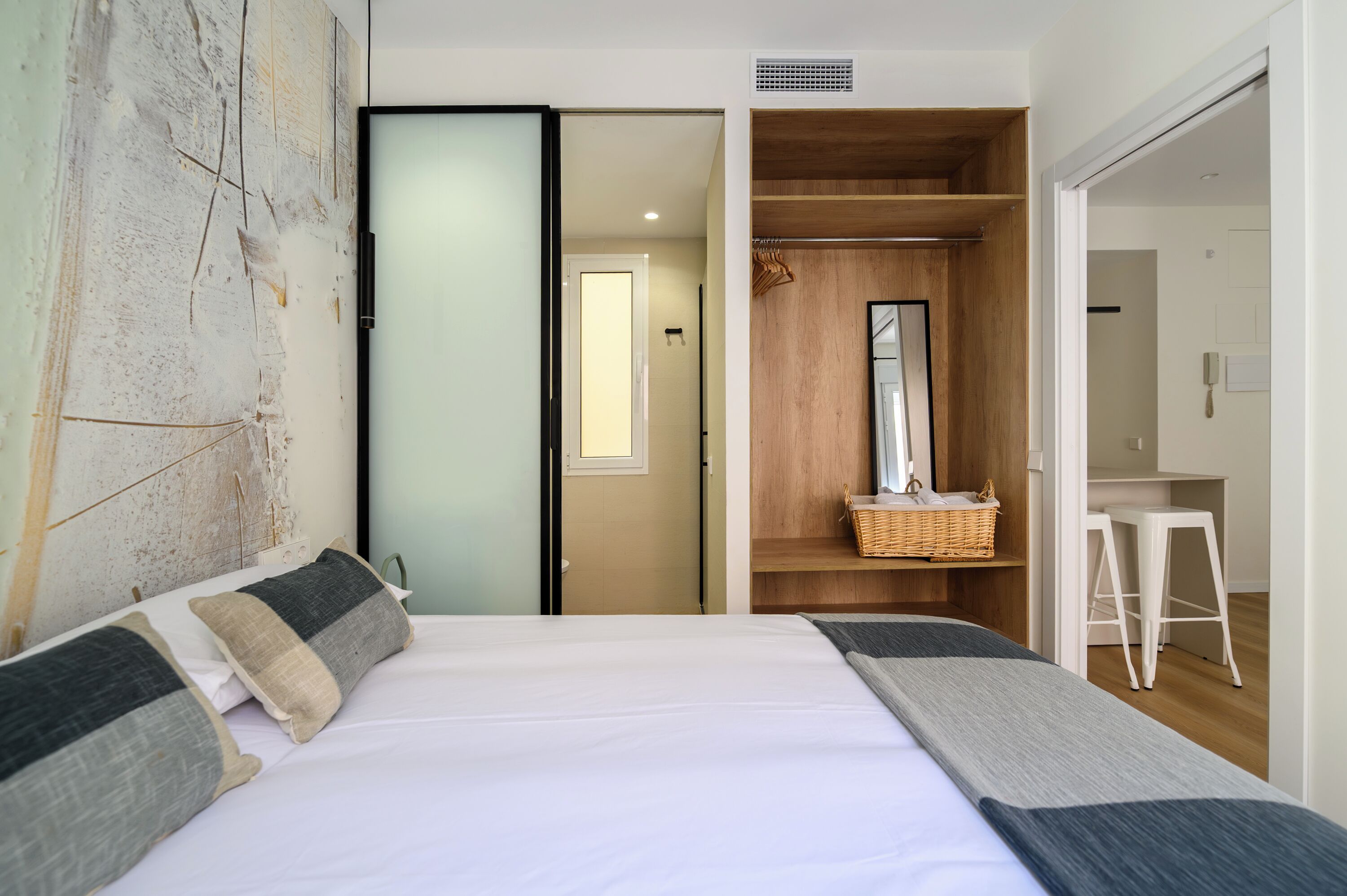 1 bedroom, iron/ironing board, free WiFi, bed sheets