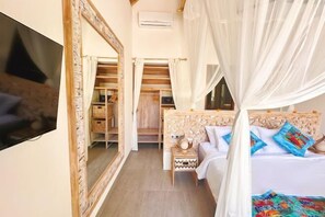 Cots/infant beds - Kizmet Fit - 2Bed Luxury Private Villa - Yoga Shala, CrossFit-Style Gym, 3Km to Central Ubud (Bali)