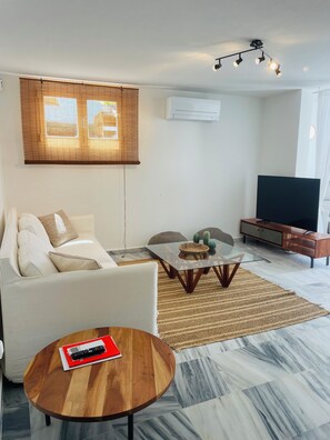 Living area - Casa Bonic: Villa with Sunset - seaview and pool (Sant Josep de sa Talaia)