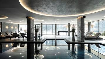 2 indoor pools, outdoor pool, open 7:00 AM to 8:00 PM, sun loungers