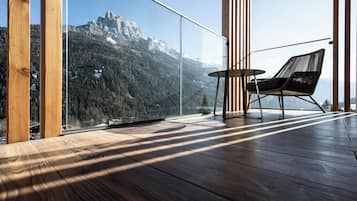 Suite Junior, vista montagna | Terrazza/patio