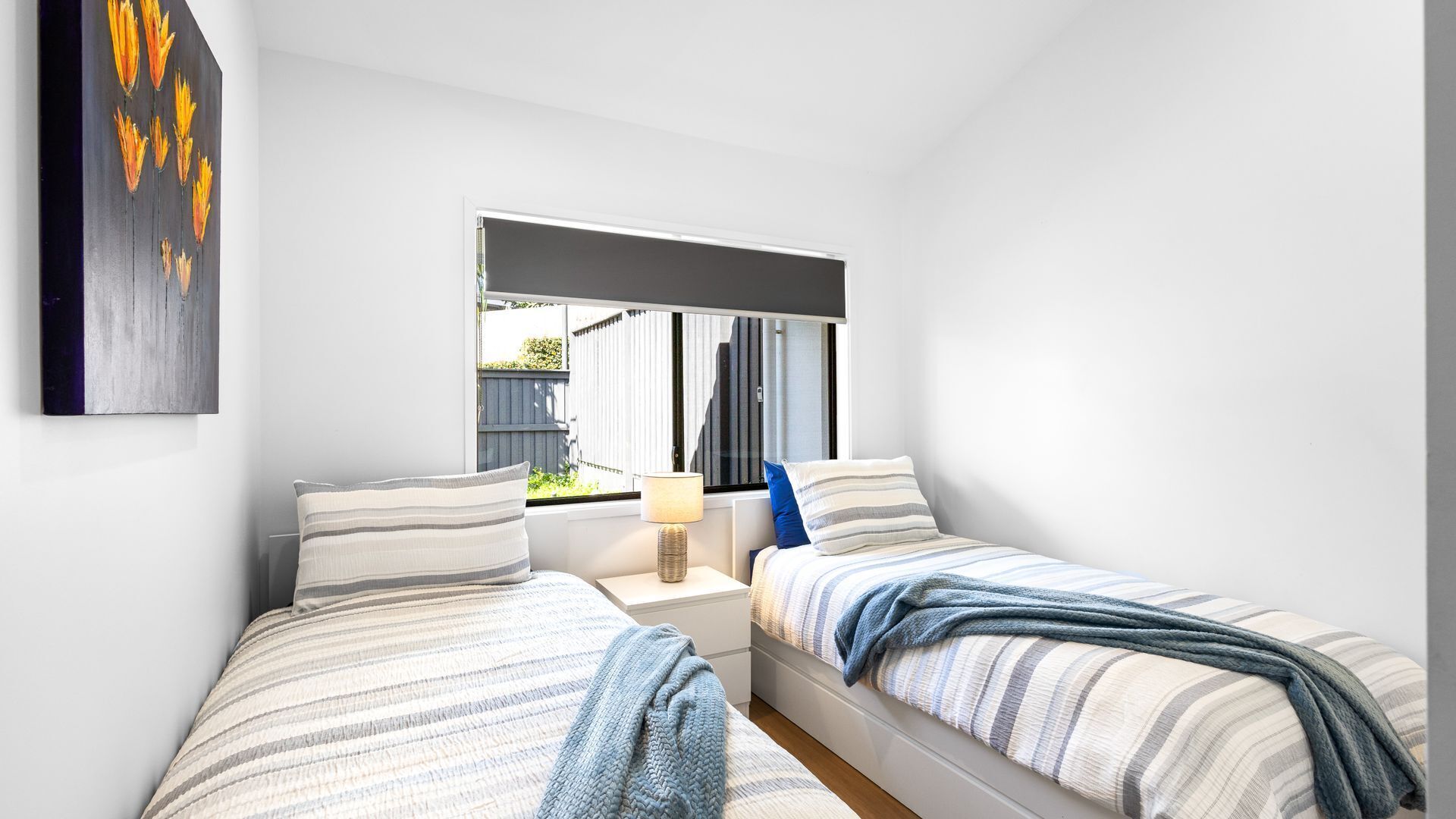 2 室のベッドルーム、アイロン / アイロン台、WiFi (無料)、ベッドシーツ