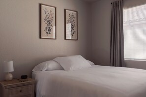 3 chambres, bureau, lit parapluie, Wi-Fi gratuit