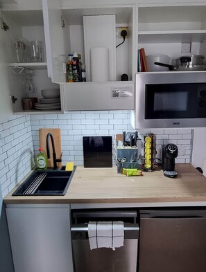 Private kitchen - ThornCastle 1 - Tiny double studio (Dublin)