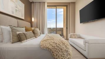 5 bedrooms, iron/ironing board, WiFi, bed sheets