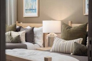 5 chambres, fer et planche à repasser, Wi-Fi, draps fournis