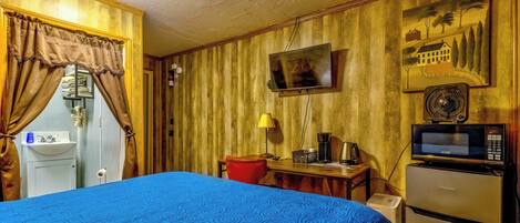 1 bedroom, bed sheets