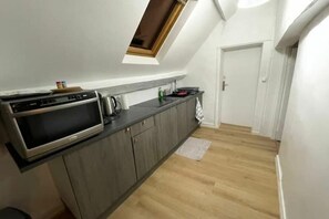 Private kitchen - Appartio - Cosy apartment near Paris (Villiers-le-Bel)