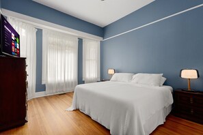 1 chambre, fer et planche à repasser, accès au Wi-Fi (inclus)