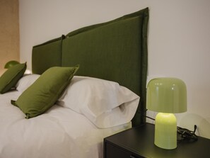 3 bedrooms, internet, bed sheets