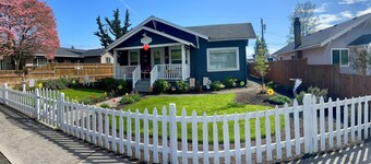Downtown Charming 2-bedroom Bungalow in Carter Park, Vancouver Wa