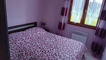 2 sovrum, strykjärn/strykbräda, wi-fi och sängkläder