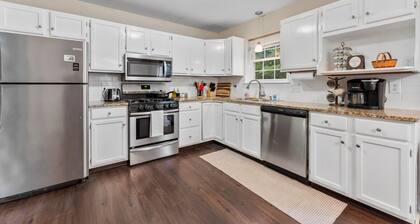 Lake George - Gore Family Getaway + Game Room