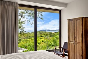 4 bedrooms, in-room safe, iron/ironing board, free WiFi
