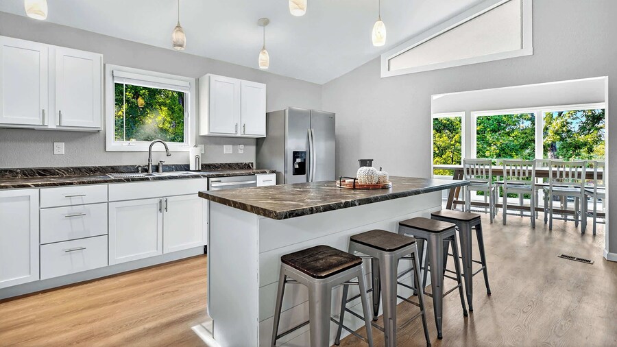 Greens and Gators For 20ppl