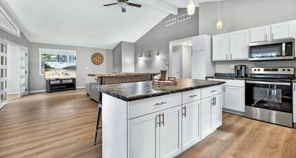 Greens and Gators For 20ppl