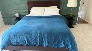 5 camere, una scrivania, Wi-Fi, lenzuola