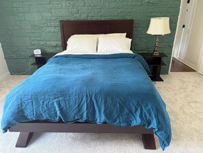 5 Schlafzimmer, Schreibtisch, WLAN, Bettwäsche