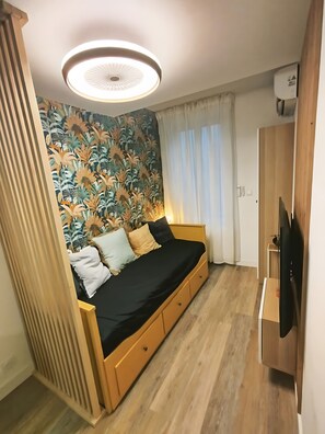 Bügeleisen/Bügelbrett, WLAN, Bettwäsche