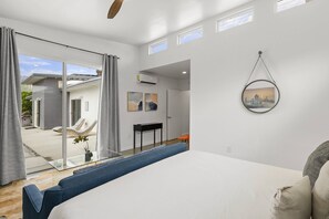3 bedrooms, desk, free WiFi, bed sheets