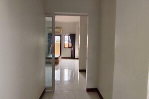 Room - Asleep2 (Bangkok)