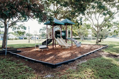 Atlantic Breeze – Coastal Retreat in Vero Beach