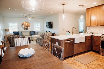 Atlantic Breeze – Coastal Retreat in Vero Beach