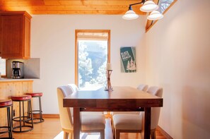 Dining - Black Butte Ranch House 007 (Sisters)