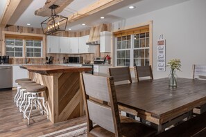 House | 5 bilik tidur 