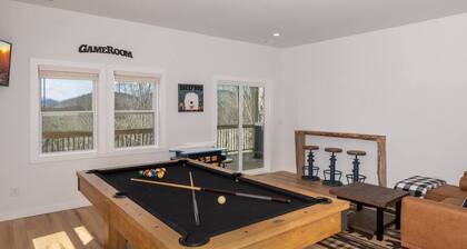 New Cabin 5 Minutes to Boone Long Range Views