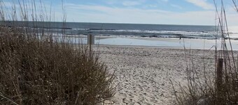 New Listing Luxury House 5 Min Walk to Beach