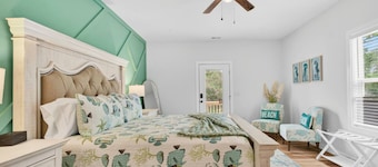 New Listing Luxury House 5 Min Walk to Beach